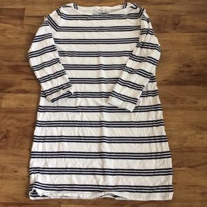 Vineyard Vines long sleeved shift dress